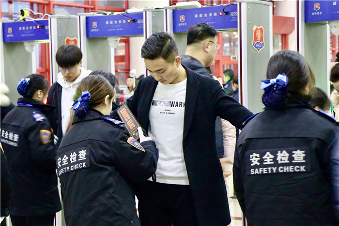 皇甲特衛，鄭州安檢，鄭州保安，防爆安檢設備租賃